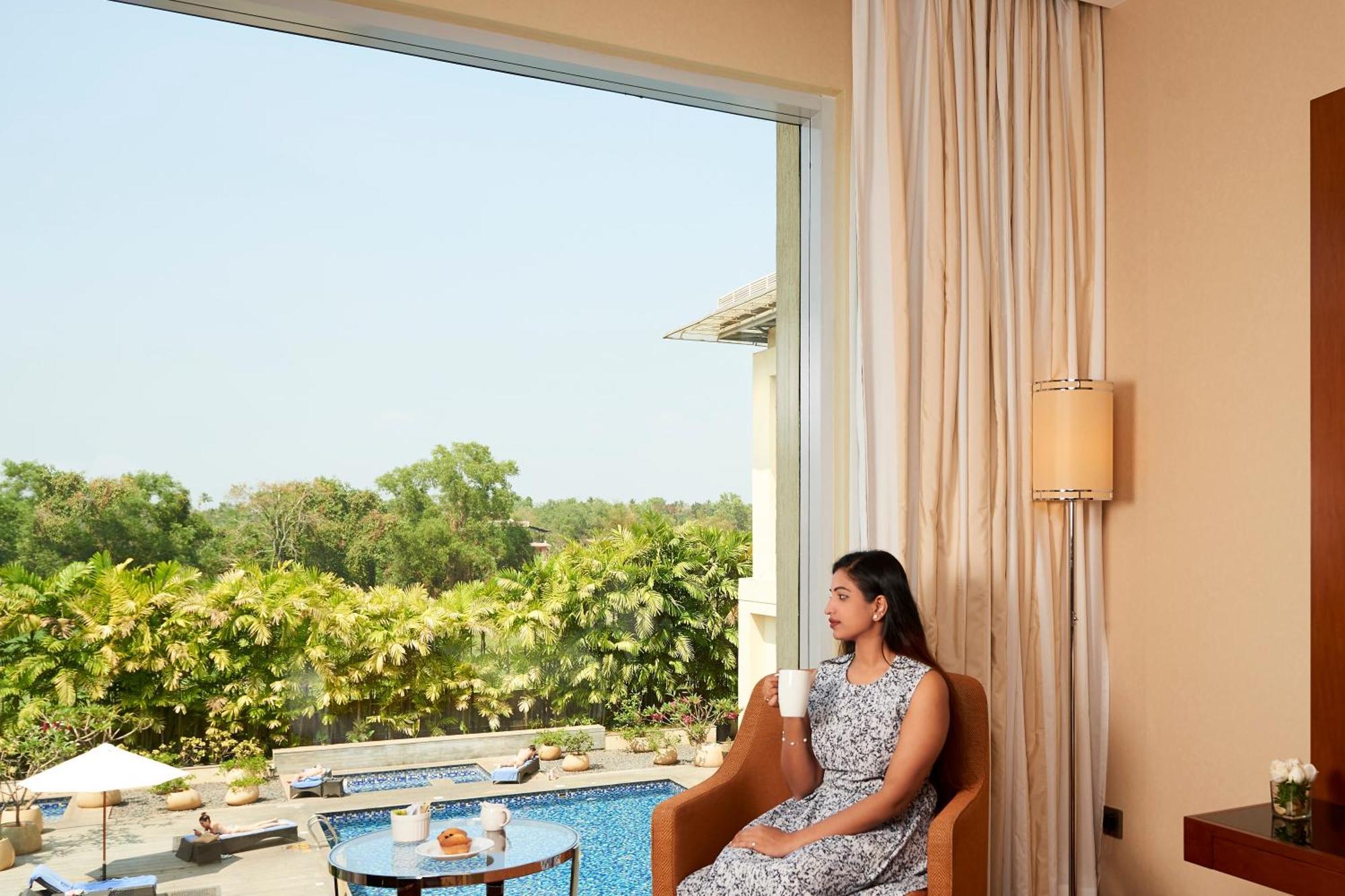 מלון נדומבסרי Courtyard By Marriott Kochi Airport מראה חיצוני תמונה