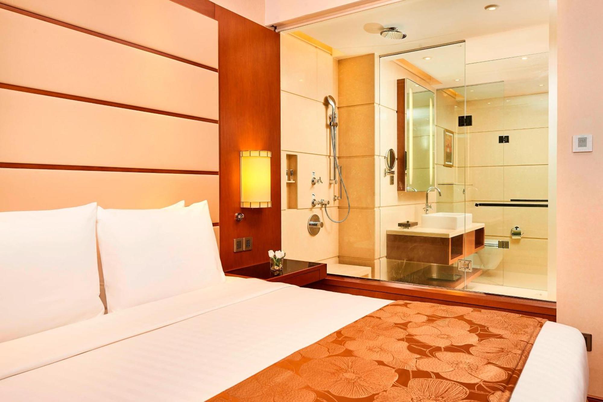 מלון נדומבסרי Courtyard By Marriott Kochi Airport מראה חיצוני תמונה A room at the Taj Bengal