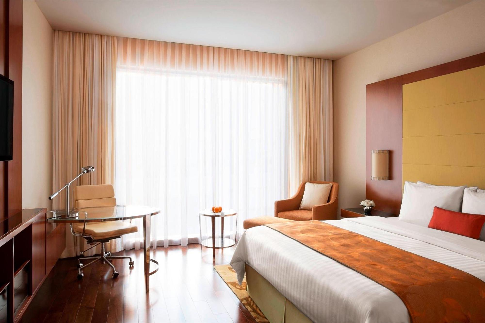 מלון נדומבסרי Courtyard By Marriott Kochi Airport מראה חיצוני תמונה A room at the hotel