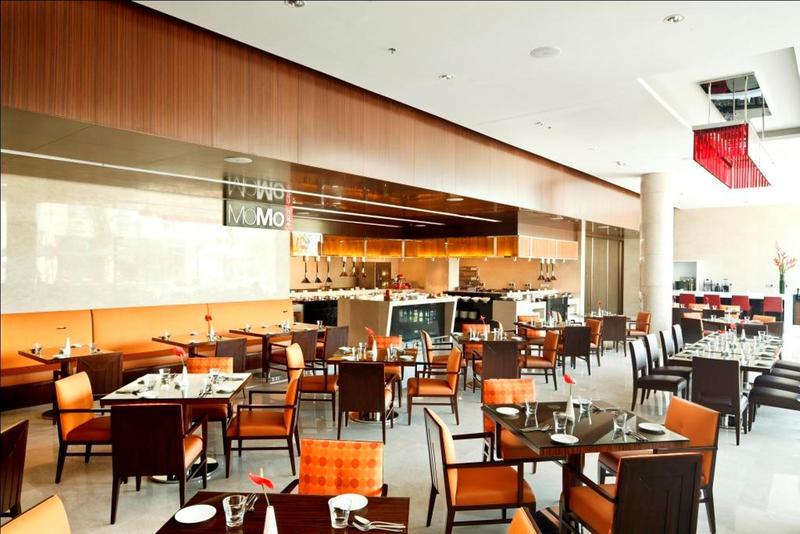 מלון נדומבסרי Courtyard By Marriott Kochi Airport מראה חיצוני תמונה The restaurant